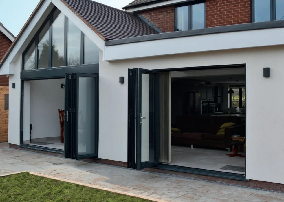 Yale shootbolt locking on aluminium bifold door