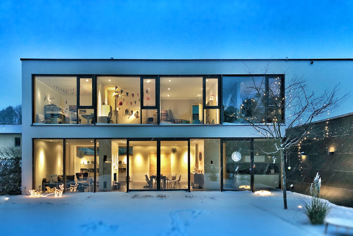 Open plan living with slim aluminium frames